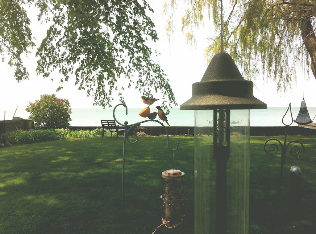 Point Pelee Lakeshore B&B Leamington Esterno foto