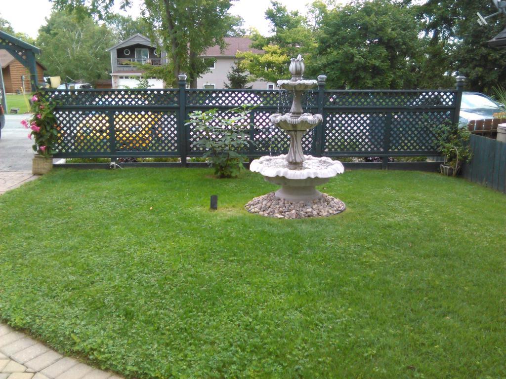 Point Pelee Lakeshore B&B Leamington Esterno foto